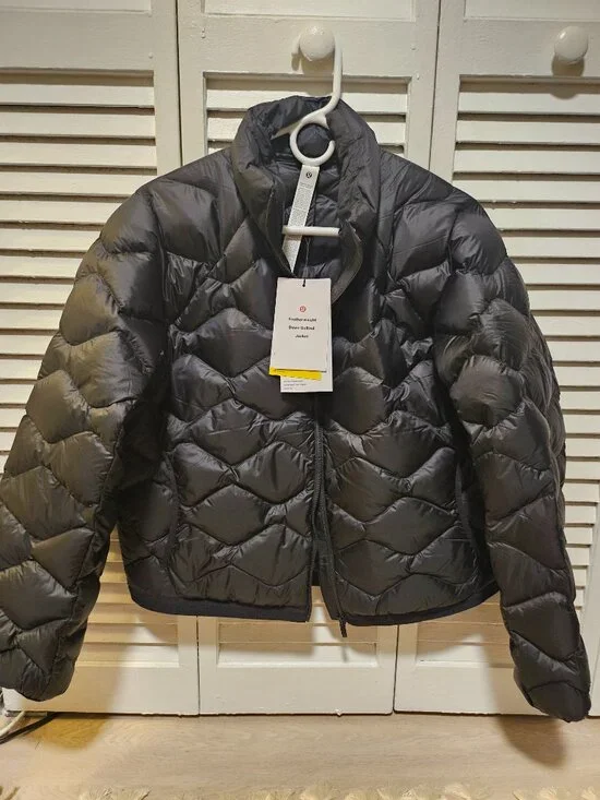 NWT Lululemon Women’s Featherweight 900-Down-Fill Quilted Jacket Black Size M - Picture 1 of 7